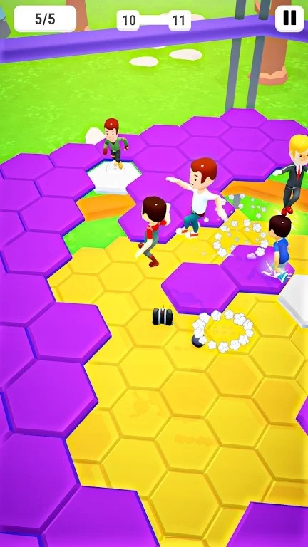 Fall Down Challenge（摔倒挑战淘汰赛）