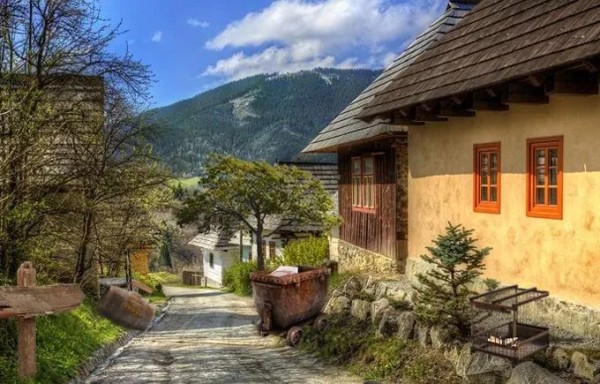 Beautiful Country House Escape（美丽的乡间别墅）