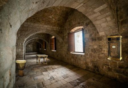 逃离中世纪小镇Medieval Mountain Town